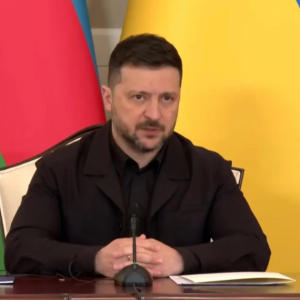 Украина готова к трехсторонним переговорам с США и Россией в Азербайджане, - Зеленский