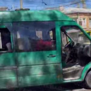 В Одесі невідомі напали на бус ТЦК: відбили трьох мобілізованих