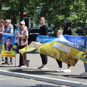 В Ізмаїлі відбулася мирна акція на підтримку родин безвісти зниклих та військовополонених