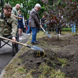 В Одесі висадили Алею пам’яті дітей, загиблих через війну