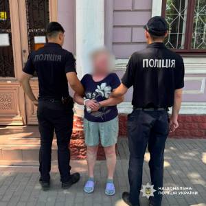 У Кілії жінка через ревнощі поранила суперницю ножицями: потерпіла у лікарні