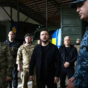 Обговорення безпеки, нові гелікоптери та створення Академії військово-морських сил: Зеленський відвідав Одещину