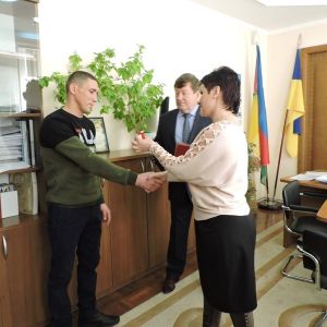 В Измаильском районе власти вручили ключи от дома парню - сироте