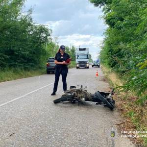 На Одещині внаслідок зіткнення BMW та мопеда загинув підліток