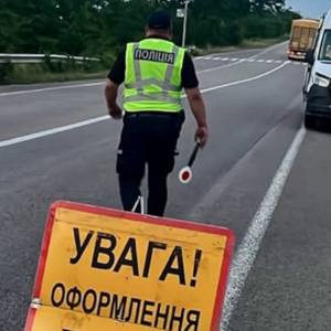 В Ізмаїльському районі мікроавтобус наїхав на 13-річного пішохода — дитина загинула на місці