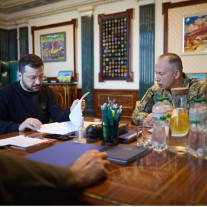 Зеленський розглядає звільнення Сирського і вже підшуковує нового головкома, - FT