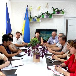 У Саф'янівській громаді обговорили підготовку шкіл до навчального року та підтримку ЗСУ