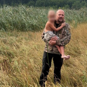 6-річний хлопчик провів ніч в очереті: на Одещині його знайшли поліцейські