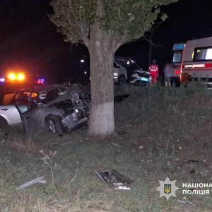 Водій та двоє пасажирів загинули у ДТП в Одеській області