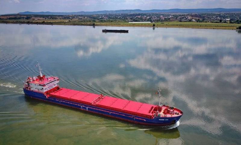 На Суліні та в Тулчі змінили окремі процедури оформлення суден: намагаються скоротити час у черзі На Суліні та в Тулчі змінили окремі процедури оформлення суден: намагаються скоротити час у черзі