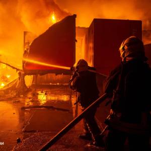 Одна людина загинула, двоє поранені: що відомо про нічну атаку на Одещину