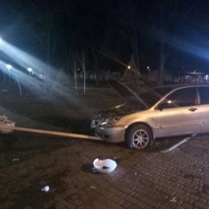 В Измаиле снова едва не врезались в памятник А. Суворову (ФОТО)