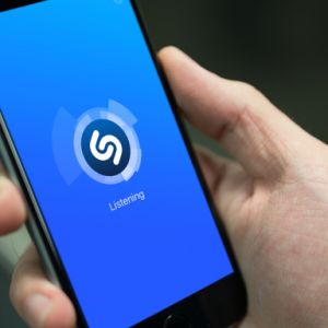 Apple купила музыкальный сервис Shazam