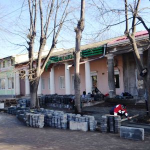 В Измаиле идет благоустройство улицы Садовой и ремонт участка улицы Бендерская (ФОТО)