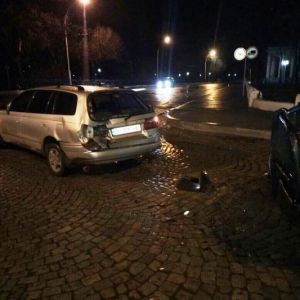 Ночное ДТП в Измаиле у памятника А. Суворову (ФОТО)