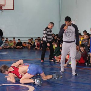 В Измаиле прошел крупный новогодний детский турнир по вольной борьбе