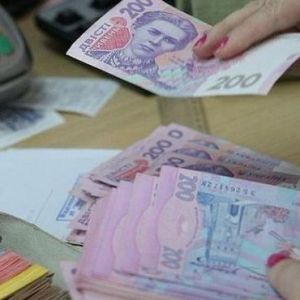 В Украине растет зарплата, но вместе с ней растут и цены - экономист Александр Охрименко