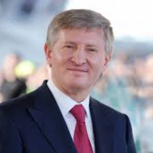 Суд Амстердама заморозил активы Ахметова на астрономическую сумму