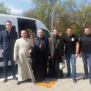 Делегация из Измаила во главе с городским головой выехала в Одессу за Благодатным огнем