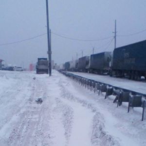 На трассах Одесской области ограничили движение фур. Запрет введен с 14:00