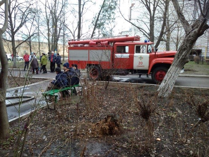 В Измаиле на проспекте Суворова горела квартира (ФОТО) В Измаиле на проспекте Суворова горела квартира (ФОТО)