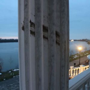 В Измаиле неизвестные изуродовали бювет на набережной Дуная в Крепости (ФОТО)