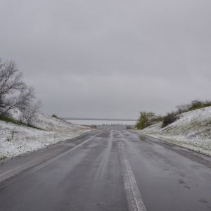 Зима возвращается… На подступах к Измаилу  поля засыпаны снегом