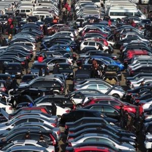 В Украине упростились правила ввоза импортных авто