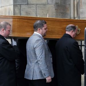 Украинцы не смогут хоронить родных без решения суда – СМИ
