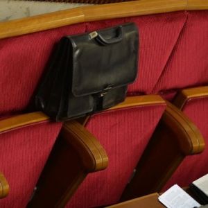 Чиновники будут платить по 700 грн за экзамен по украинскому языку - СМИ