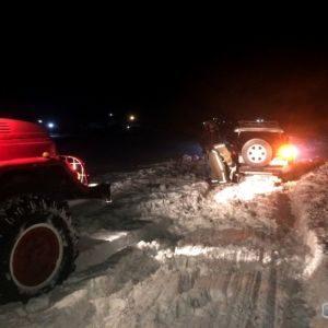 Спасатели Одесской области вытащили из снеговых заносов "скорую" с тяжелобольным ребенком
