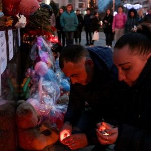 Появилось видео из сгоревшего центра в Кемерово (ВИДЕО)