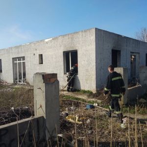В Измаиле спасатели тушили пожар в частном секторе (ФОТО)