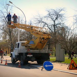 В Измаиле ведутся ремонтные работы светофорного комплекса в центре города (ФОТО)