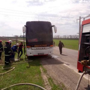 Под Измаилом на трассе загорелся автобус (ФОТО)