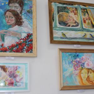 Измаильская художница Анастасия Попова пригласила горожан на персональную выставку «С весною в сердце»