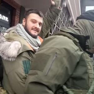 Суд окончательно снял арест с недвижимости сына Авакова