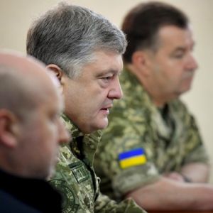 Порошенко дал старт новой операции на Донбассе