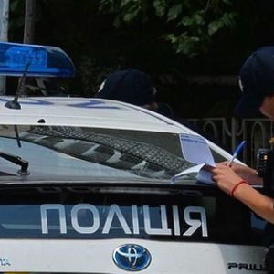 В Одессе полицейские остановили для осмотра машину губернатора