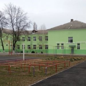 В Одесской области на школьном родительском собрании побили сотрудницу мэрии