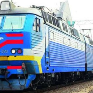 "Укрзалізниця" назначила три дополнительных поезда из Одессы на Троицу