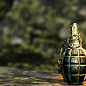 В Измаиле во двор жилого дома снова полетела граната (ФОТО)