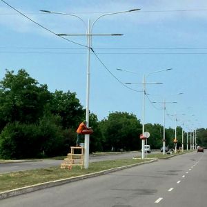 В Измаиле на въезде в город на опорах разместили вазоны с цветами (ФОТО)