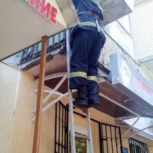 В Измаиле спасатели обнаружили в квартире пожилую женщину без сознания (ФОТО)