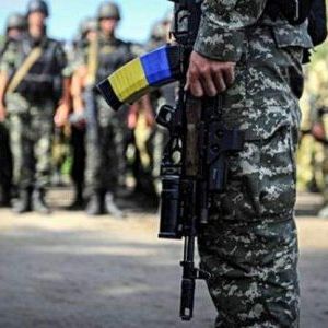 В Украине с октября собираются повысить зарплаты военнослужащим
