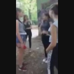 Подрались из-за парня. Полиция узнала первые подробности избиения школьницы в Одессе толпой ровесниц