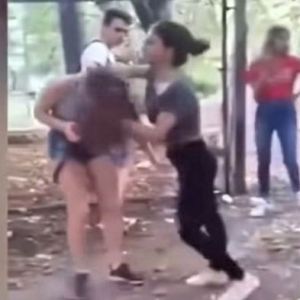 "Каждую сделать инвалидом": над одесскими школьницами, которые жестоко избили свою подругу, может произойти самосуд