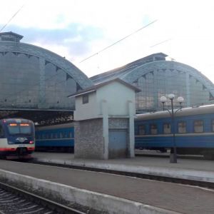 Украина собирается прекратить железнодорожное сообщение с Россией - министр