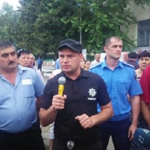 Суд признал противоправными действия сельского головы при выселении ромов из Лощиновки
