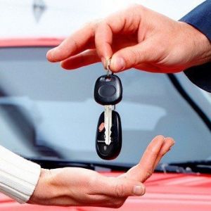 Одесский инспектор ГФС скрыл приобретение "Porsche Cayenne"